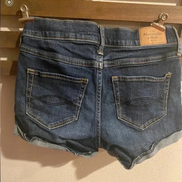 Abercrombie & Fitch blue denim shorts size 00 - Picture 3 of 5
